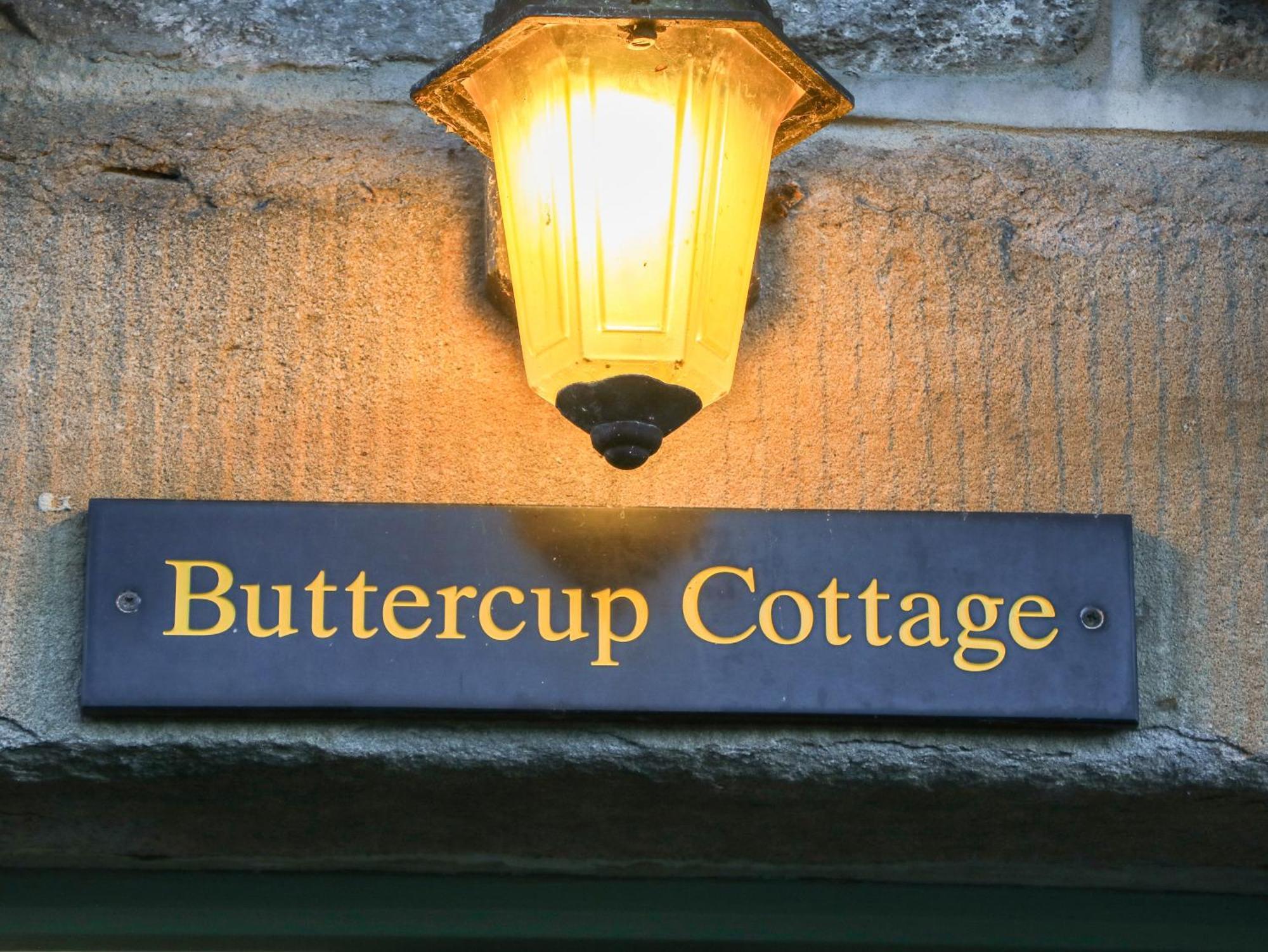 Buttercup Cottage 卡斯尔顿 外观 照片